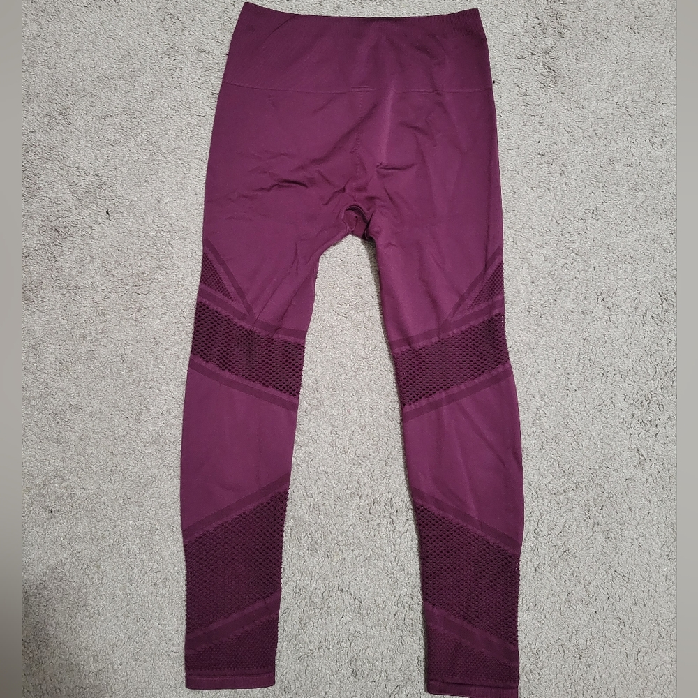 Fabletics Yoga Pants - Picture 3 of 5